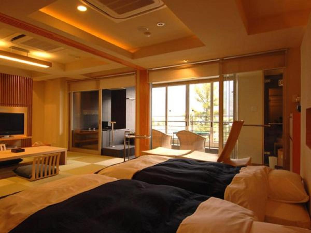 โรงแรมเลคแลนด์ มิซุโนะซาโตะ